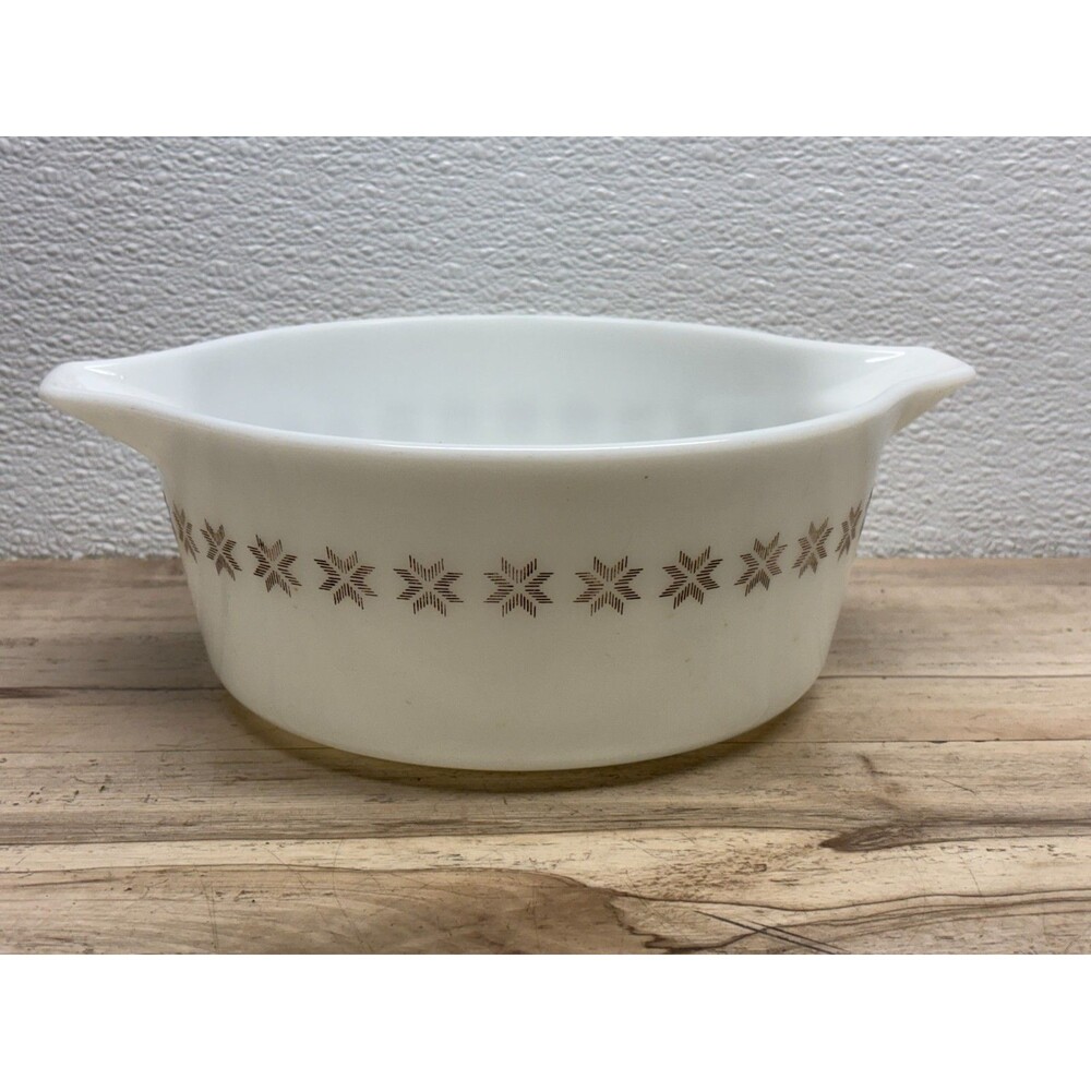 Vintage 1960 Pyrex Town & Country Casserole Dish 475-B 2 1/2 Qt Brown Snowflake